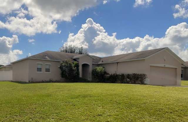 Nice 3/2 in Poinciana