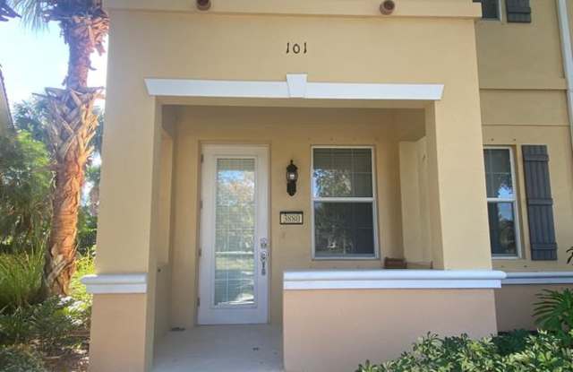 Prime Sarasota Seasonal Rental — Lakeside Mediterranean Gem