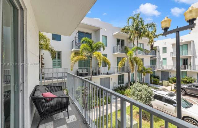 2138 Van Buren St - 2138 Van Buren Street, Hollywood, FL 33020