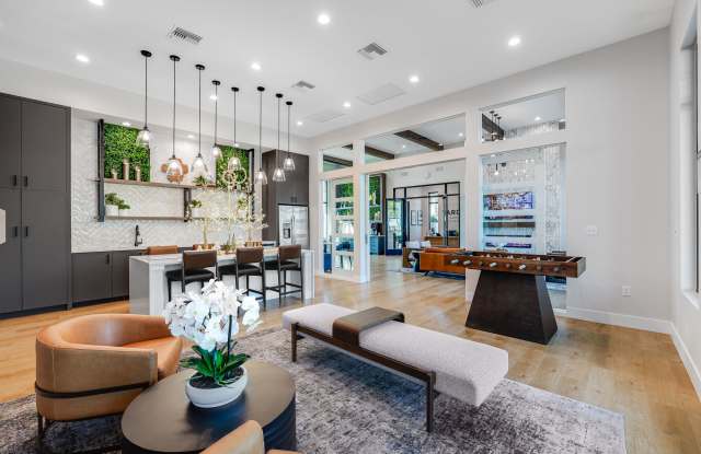 Photo of Yardly Ellenton