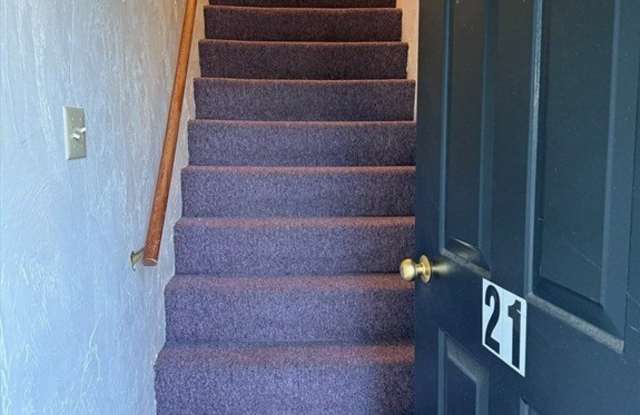 21 Denmark Ave unit: 2