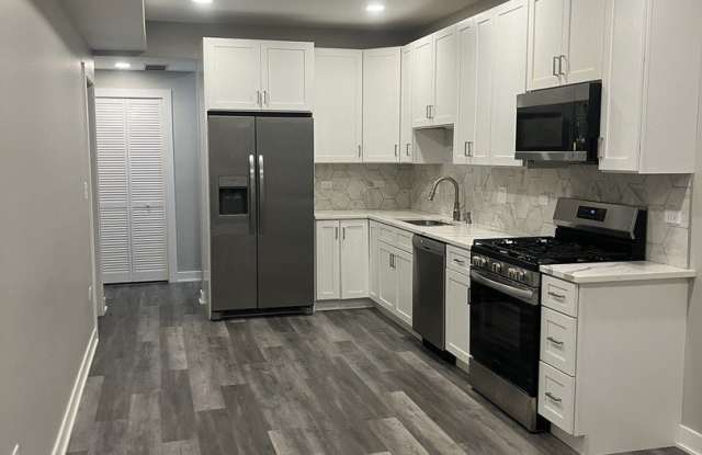 8106 S Langley Avenue