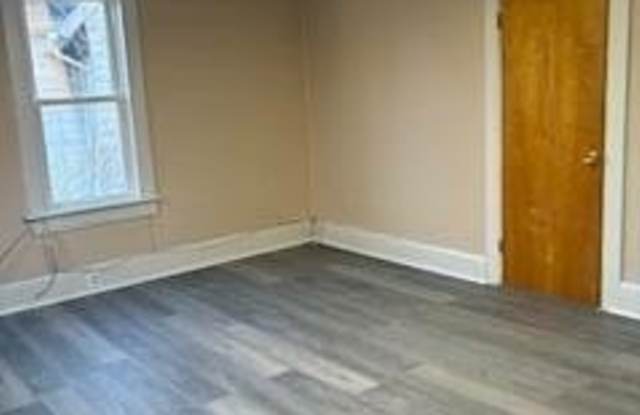 319 S Courtland Street