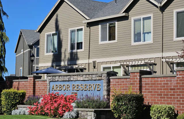 Newporter Apartments