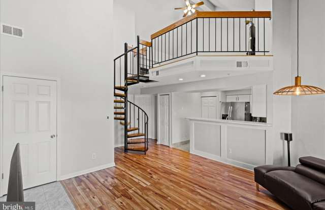 6000-F MERSEY OAKS Way unit: 1F