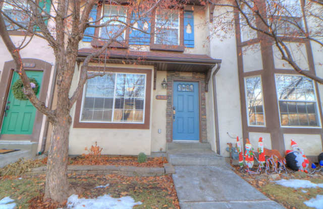 Photo of Pet Friendly! Cute 2 Bedroom 1.5 Bath in Midway!!