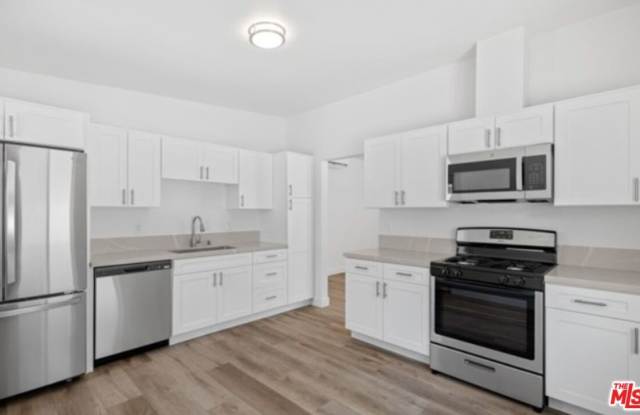 2658 Santa Ana Ave unit: E