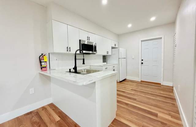 Photo of 4803 Northwest 33rd Avenue