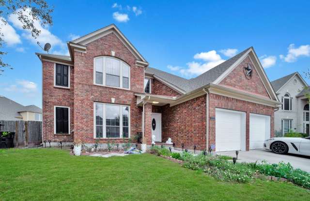 Spacious 5BR House in Seguin