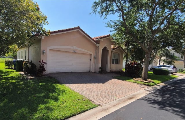 2167 NW 73rd Ter - 2167 Northwest 73rd Terrace, Pembroke Pines, FL 33024