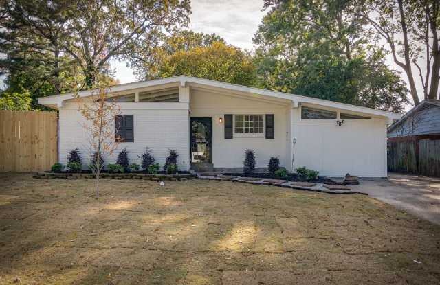 Beautifully Renovated 3BR/2B Home in Great Location!!