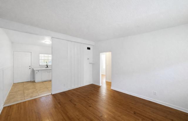 2648 Dellwood Avenue - 2