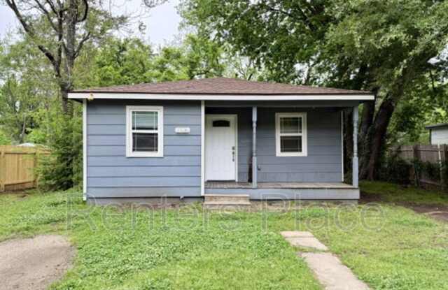 2326 N Atlanta Pl