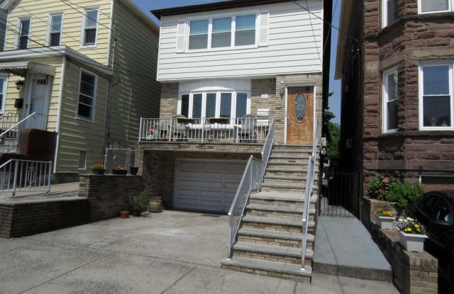 293 AVE C - 293 Avenue C, Bayonne, NJ 07002