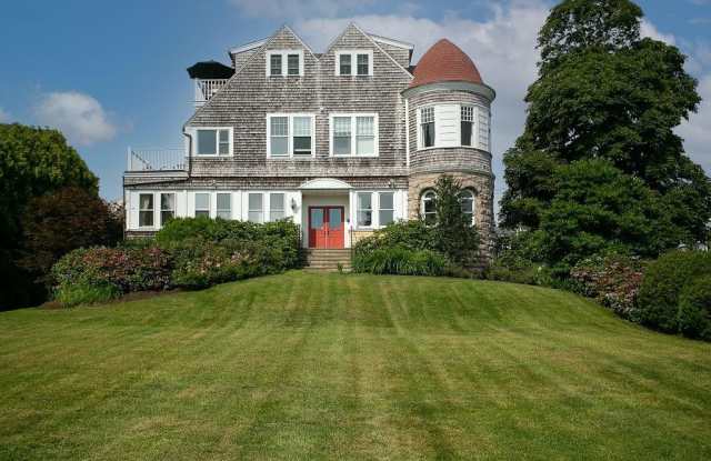 1 Seaview Avenue