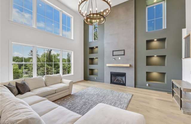 17440 Sawgrass Circle