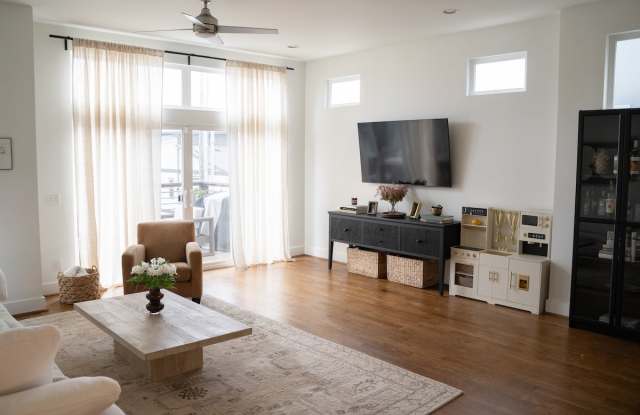 424 36th Avenue North