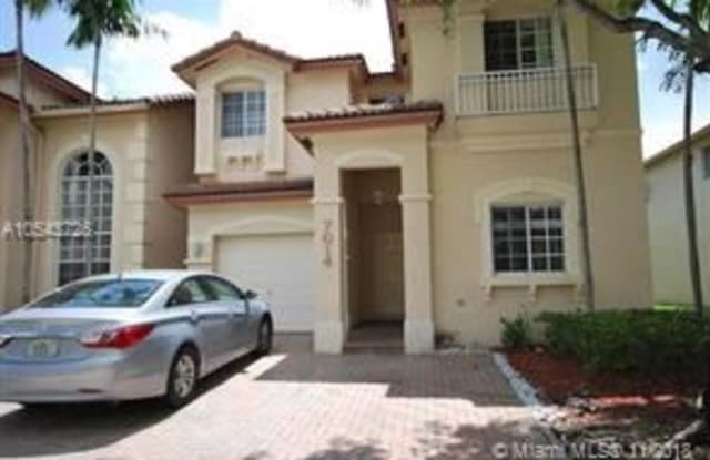 Doral Isles St Lucia - 7014 NW 115th Ct, Doral, FL 33178