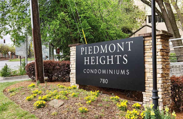 Photo of 1115 Summit North Drive - 1Piedmont Heights