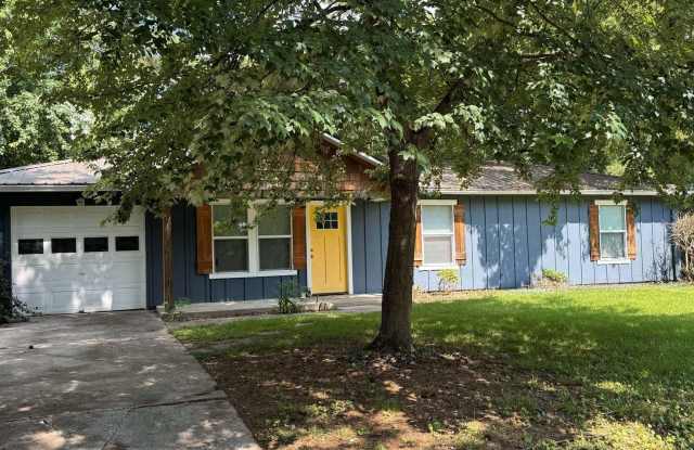 902 Danmann Circle