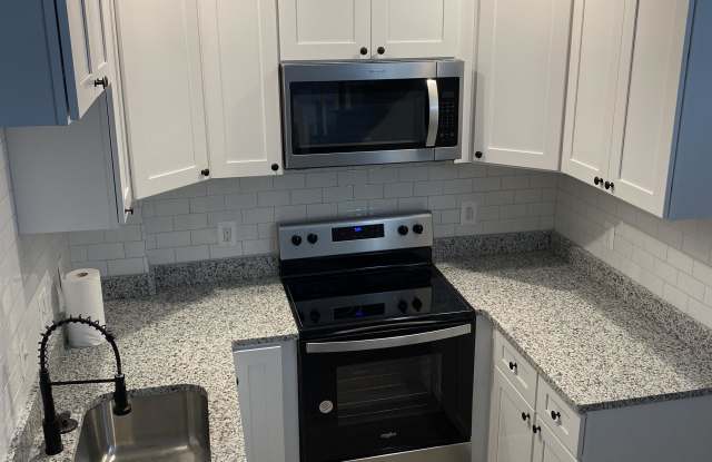 146 North East Avenue - D Private Bath Available $850