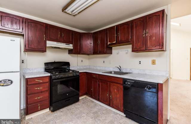 540 N 4TH Street