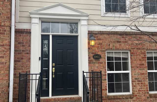 1002 Cavendish Dr