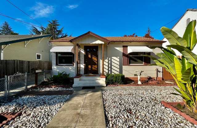 Absolutely Adorable One Bedroom Home Near Downtown Napa