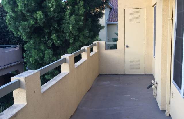 Photo of 196 Alicante Aisle