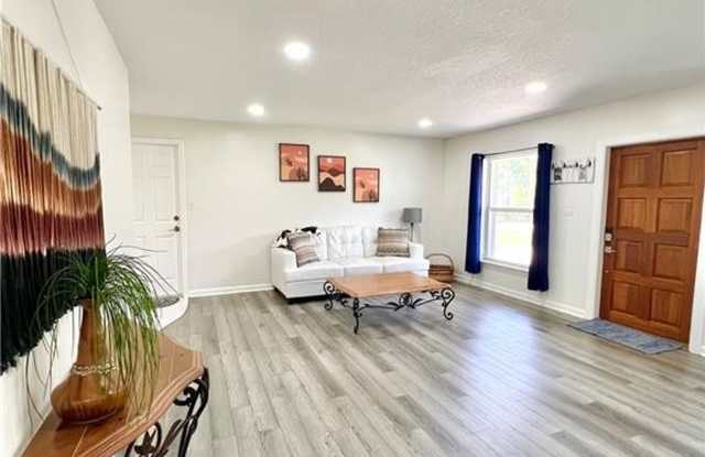4215 NE Carrol Ct