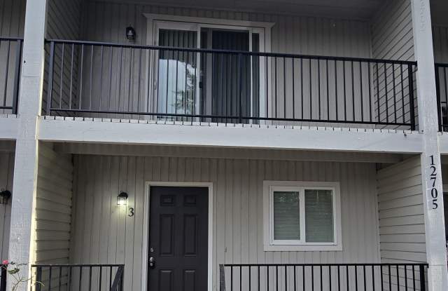 Photo of 12705 48th Ave NE - 3