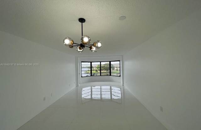 Photo of 18900 NE 14th Ave