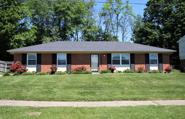 12521 Live Oak Dr - 12521 Liveoak Drive, Middletown, KY 40243