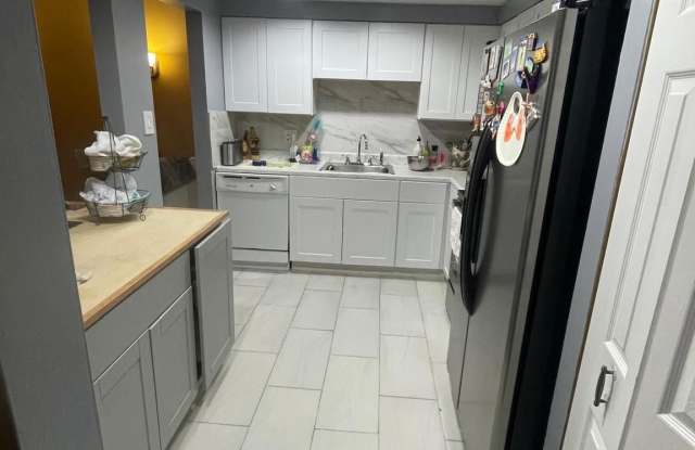 8434 TOWNE CREST Court