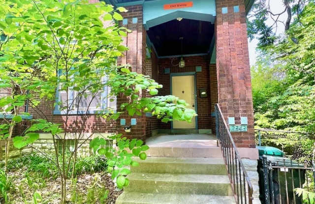 3343 Bishop St Cincinnati Oh 45220-2105