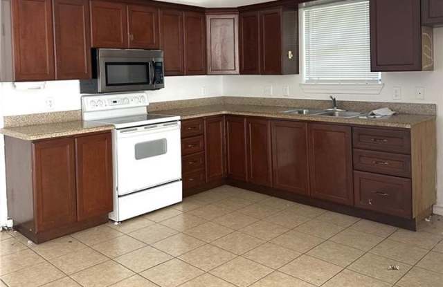 3800 S Sheraton Avenue unit: 1