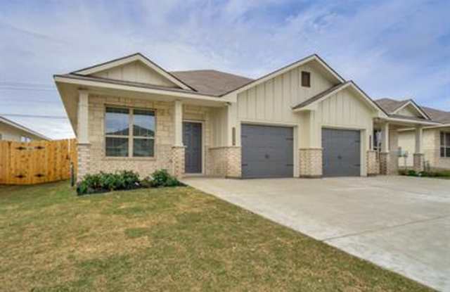 Photo of Beautifully designed and thoughtfully maintained duplex