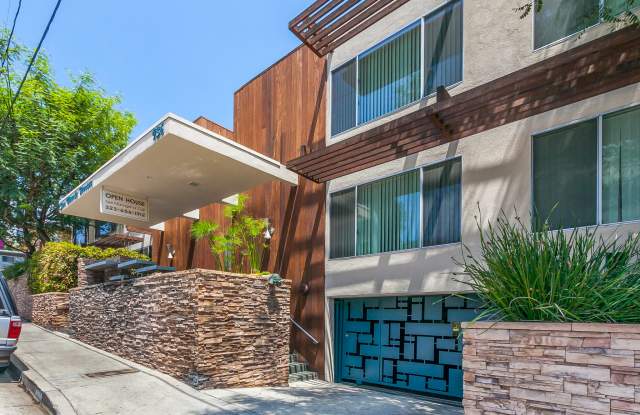 938 N. San Vicente Blvd