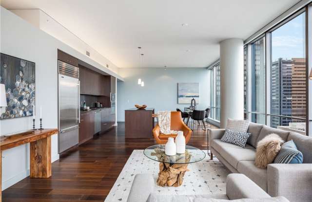 909 5th Ave Unit 1904