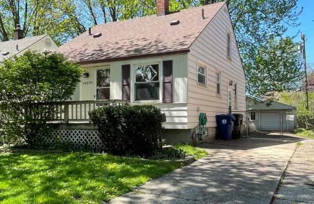 ADORABLE 3 BED, 1 BATH BUNGALOW STYLE HOME IN REDFORD ----- 18299 GARFIELD photos photos