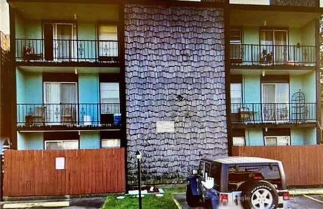 3004 9TH Street
