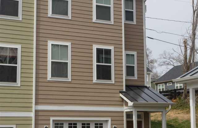 103 LONGWOOD DR