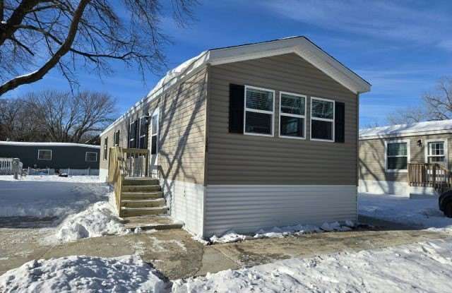 Photo of 128 Maple Dr