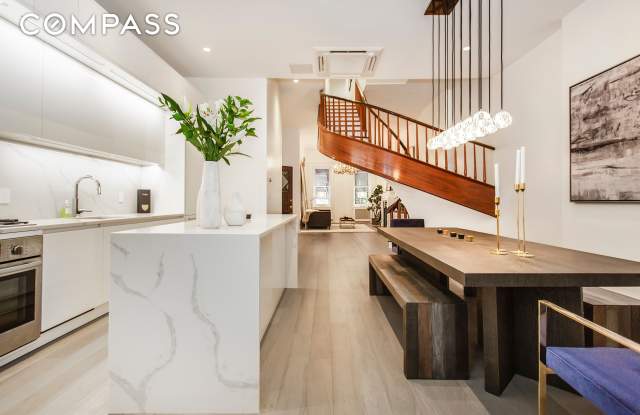 121 West 15th Street