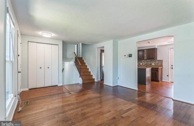 13106 NORTH POINT LANE