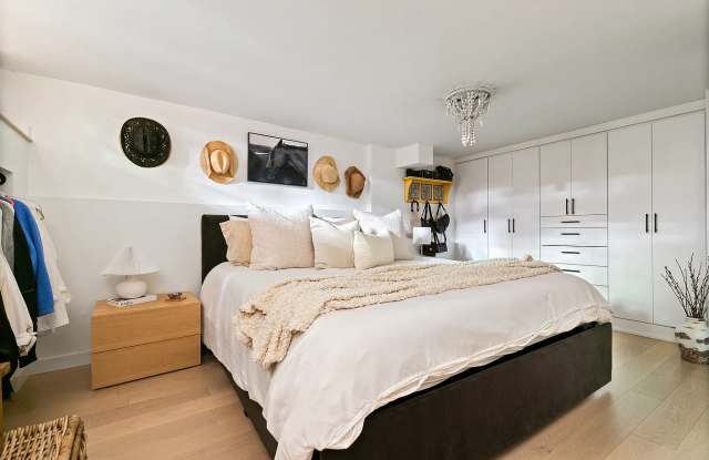 212 Thompson St Apt 4H