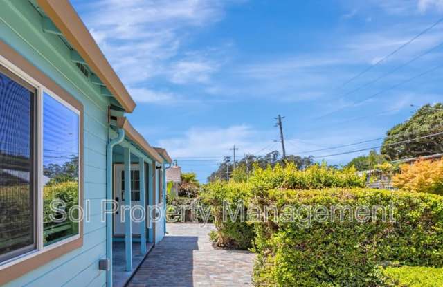 822 Eaton Street - B