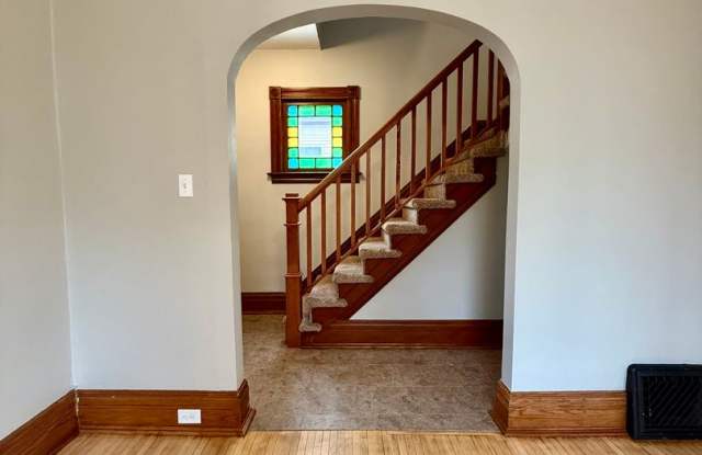 Available Feb 15th! Spacious 3–4 Bedroom Home in Prime Central Location