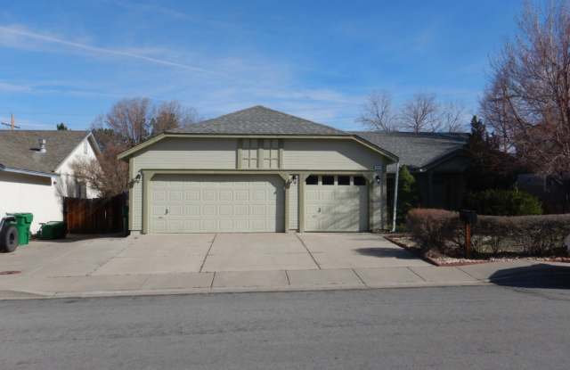 Cute 4 bedroom home in Silver Shores