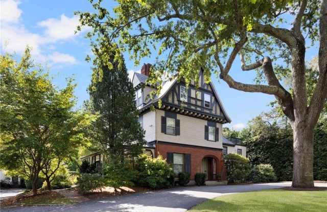 Photo of 107 Old Beach Road unit: 2